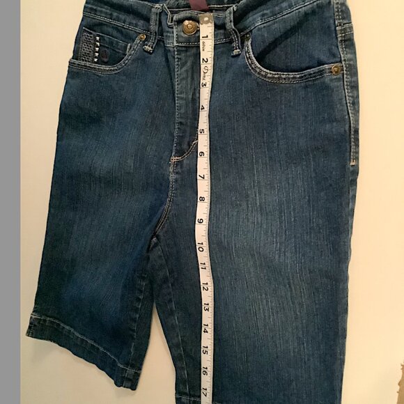 Gloria Vanderbilt -Amanda so slimming denim Bermuda Shorts Size 6P - Picture 3 of 12